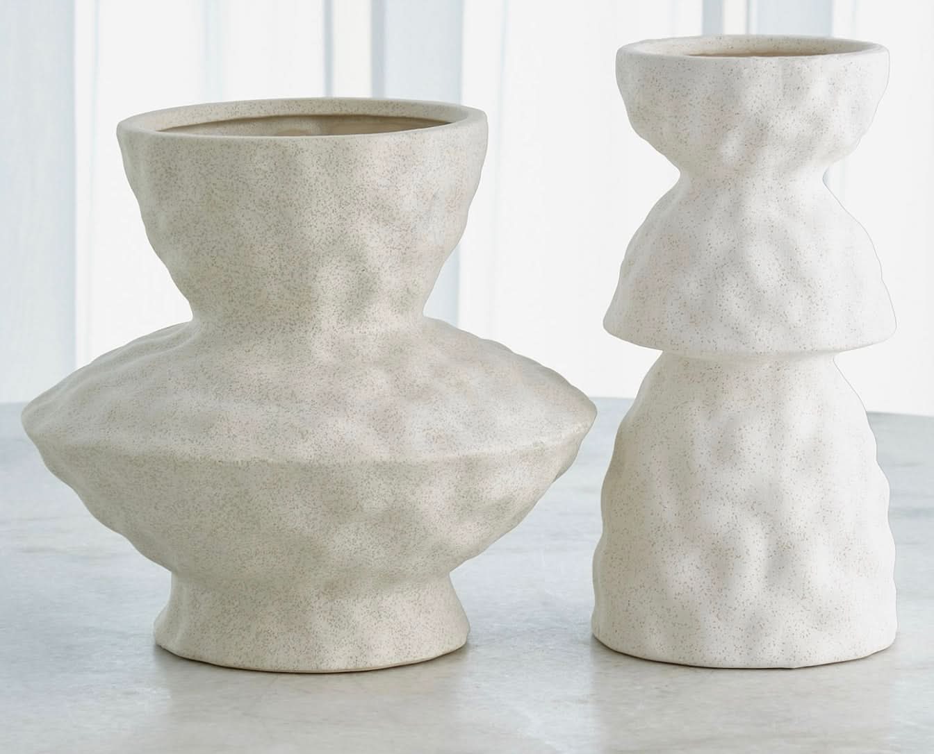 Antoine Vase – Volcanic White