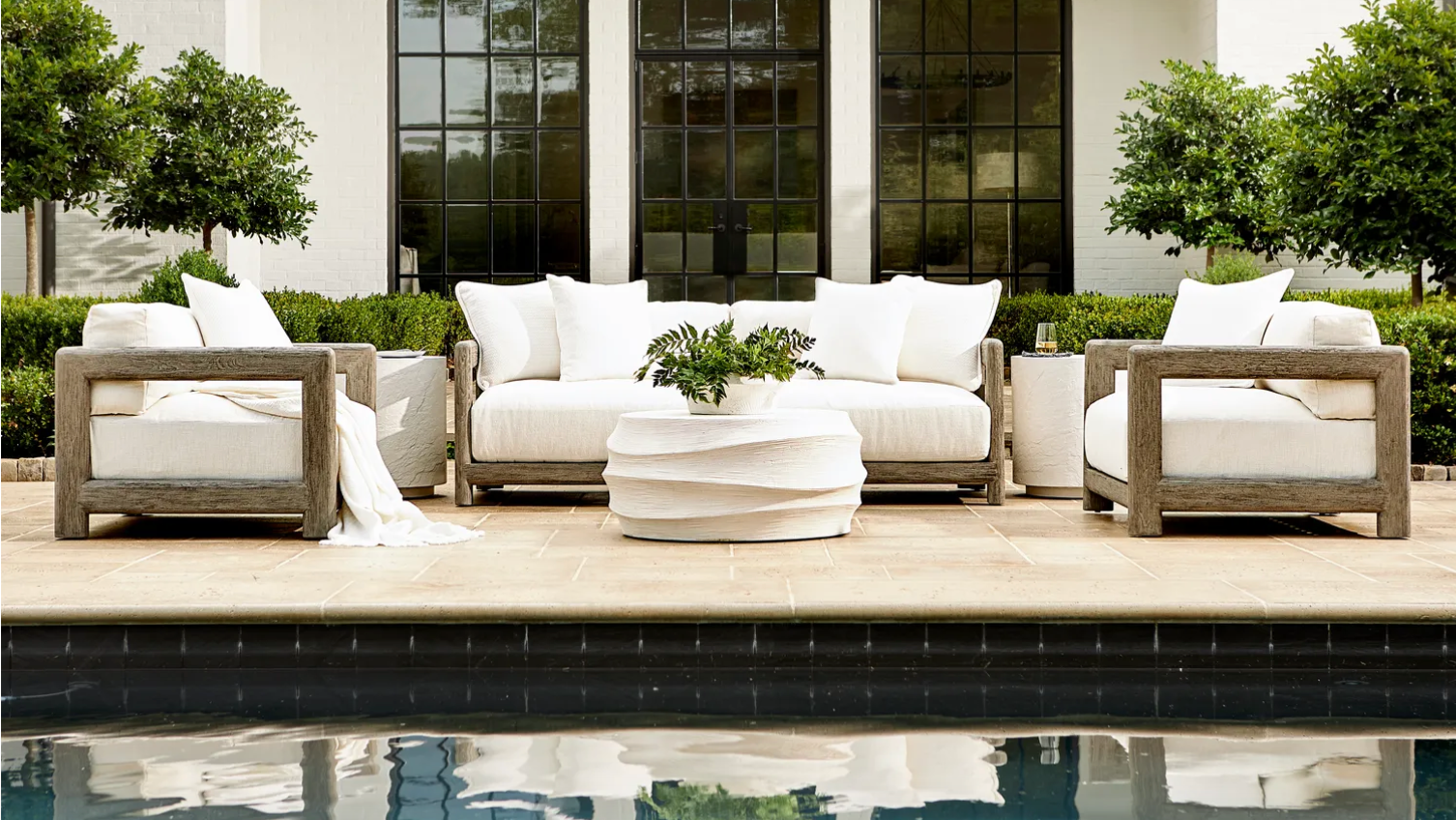 How to Choose Premium Furnishings for Boutique & Luxury Hotels