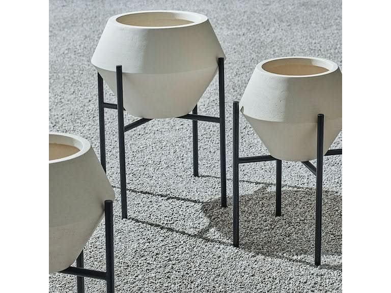 NOVA PLANTER SMALL