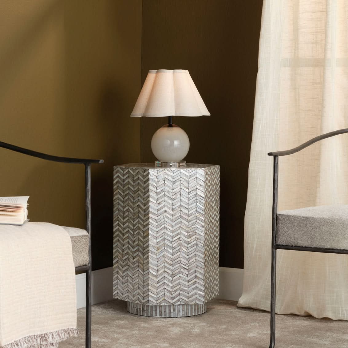 JULY NEW DOTTIE TABLE LAMP