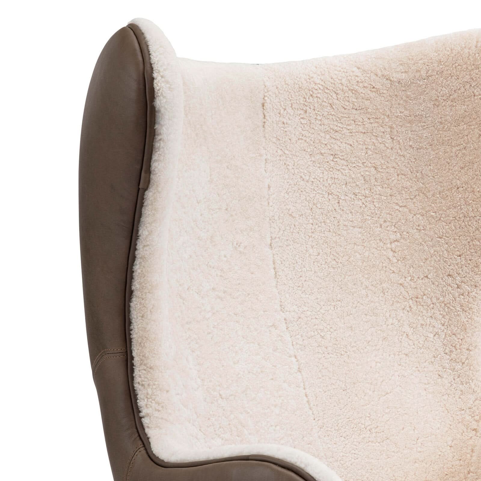 ROWAN SHEEPSKIN CHAIR