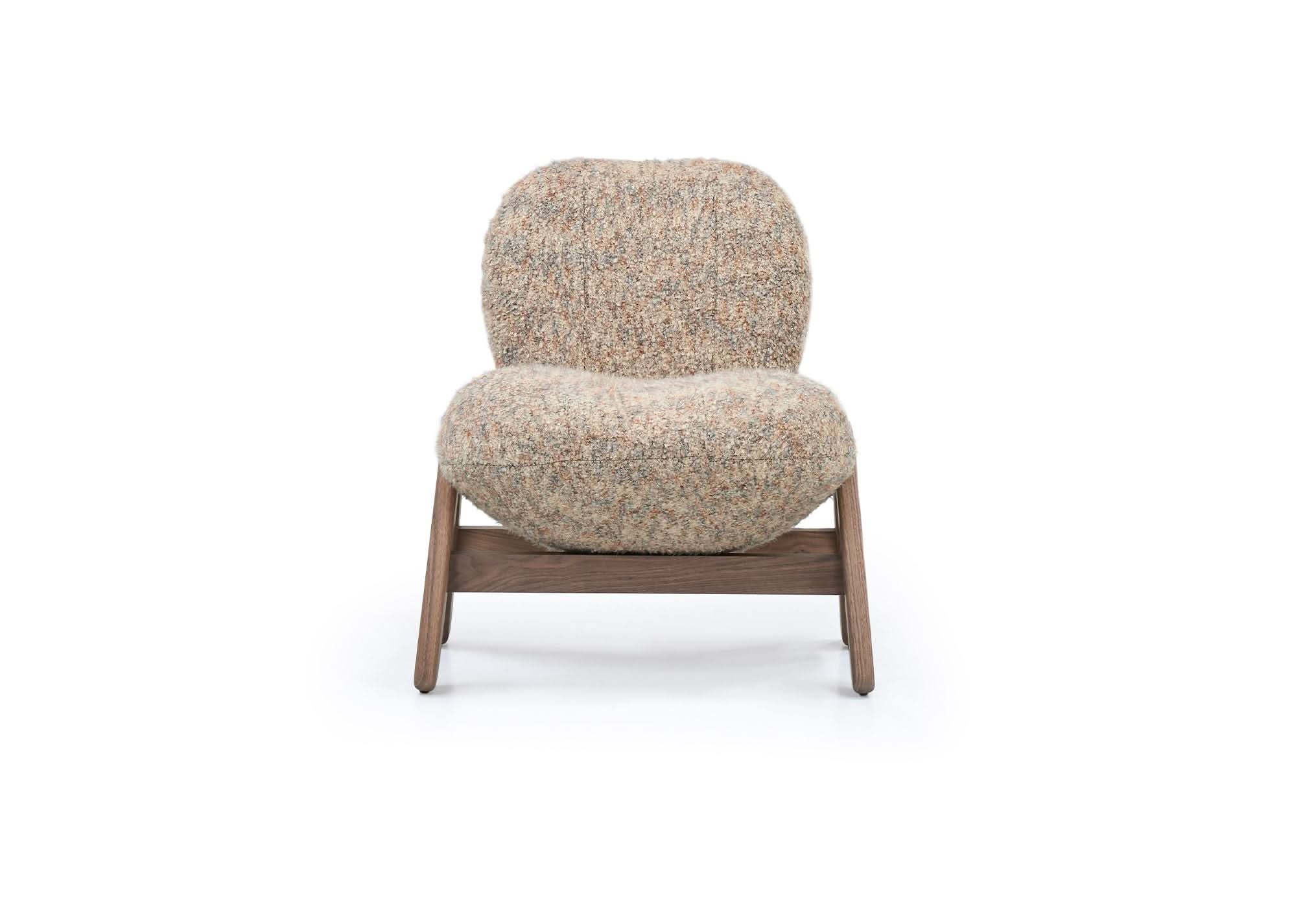 COSMO CLUB CHAIR
