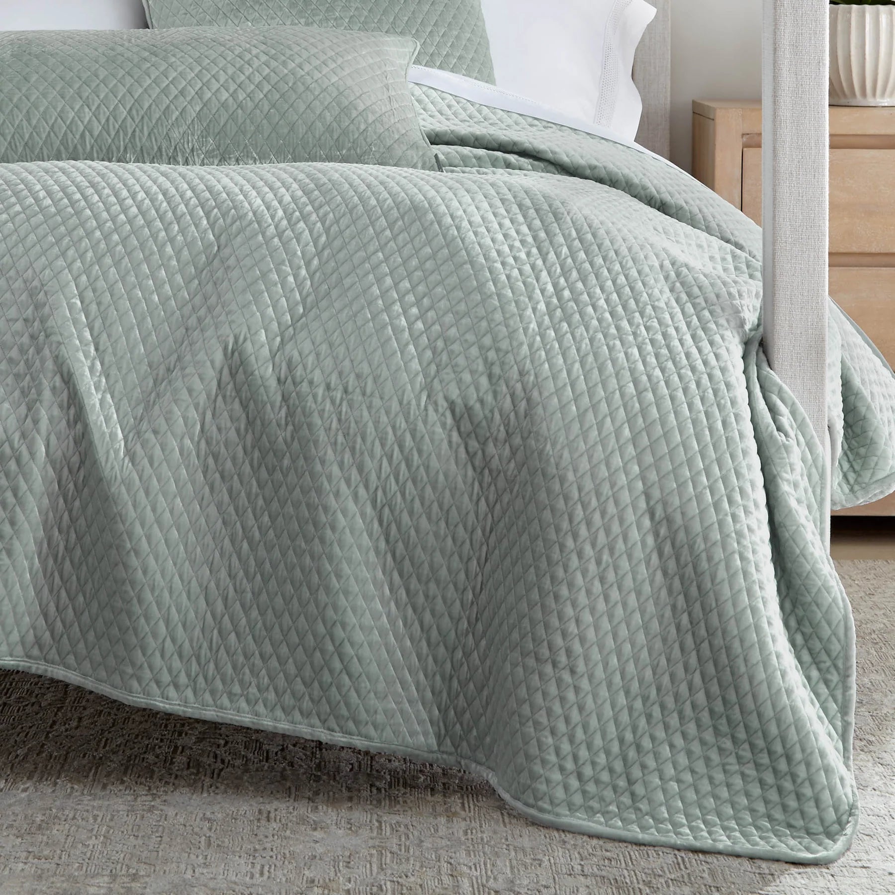 Enzo Coverlet