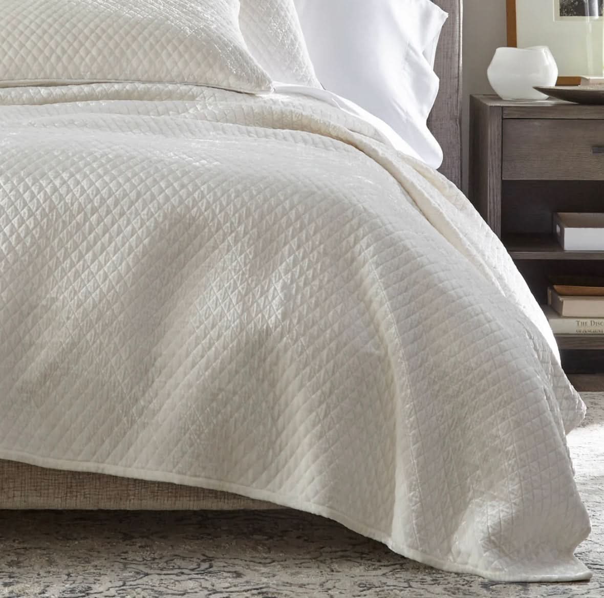 Enzo Coverlet-King-Ivory
