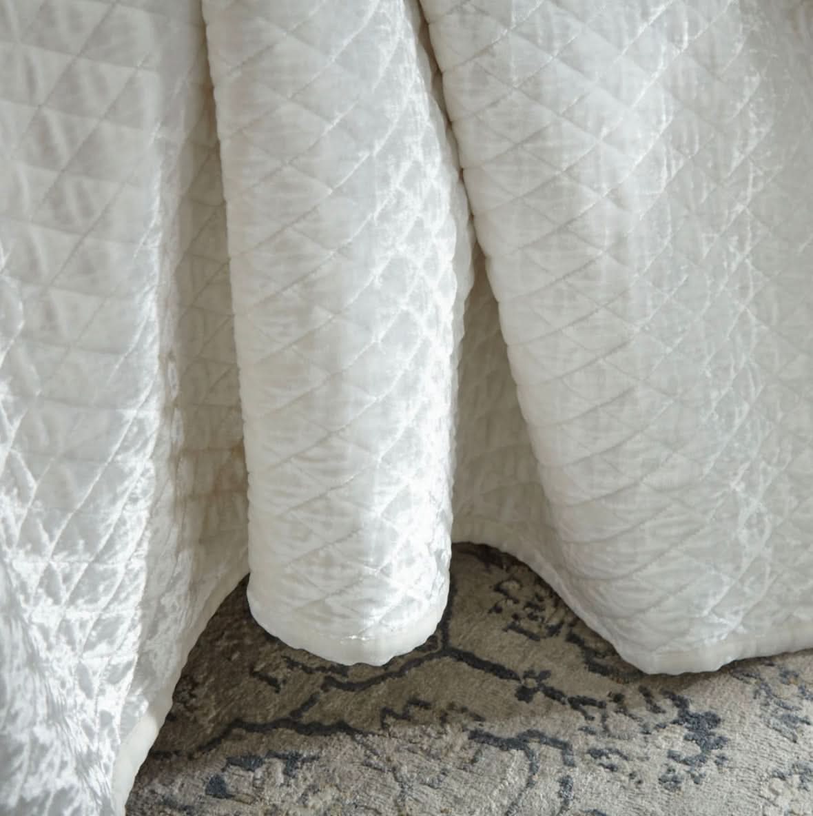 Enzo Coverlet-King-Ivory