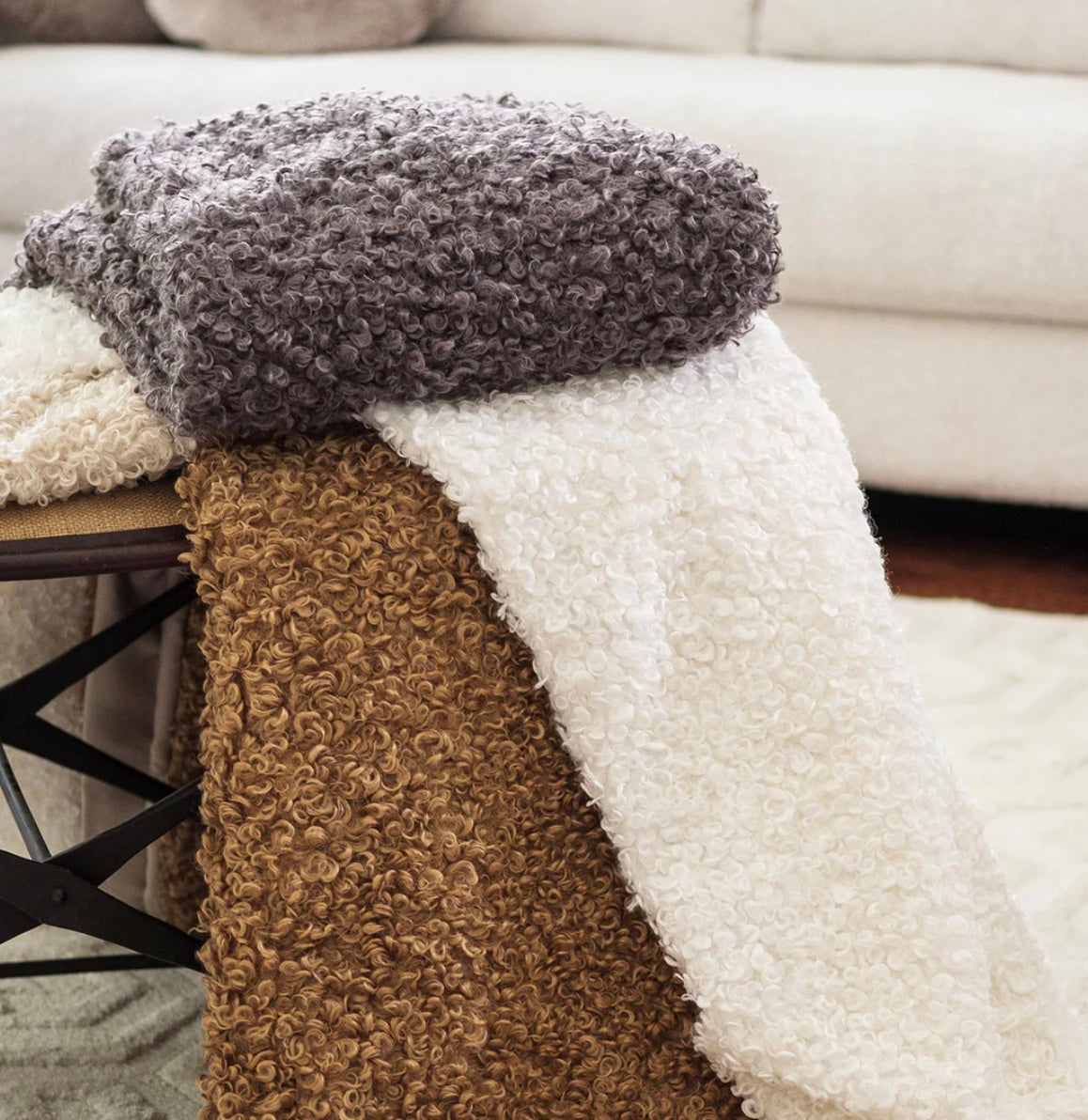 Mondo Marshmallow Luxe Throw – Designer 42x98 Blanket (Copy)