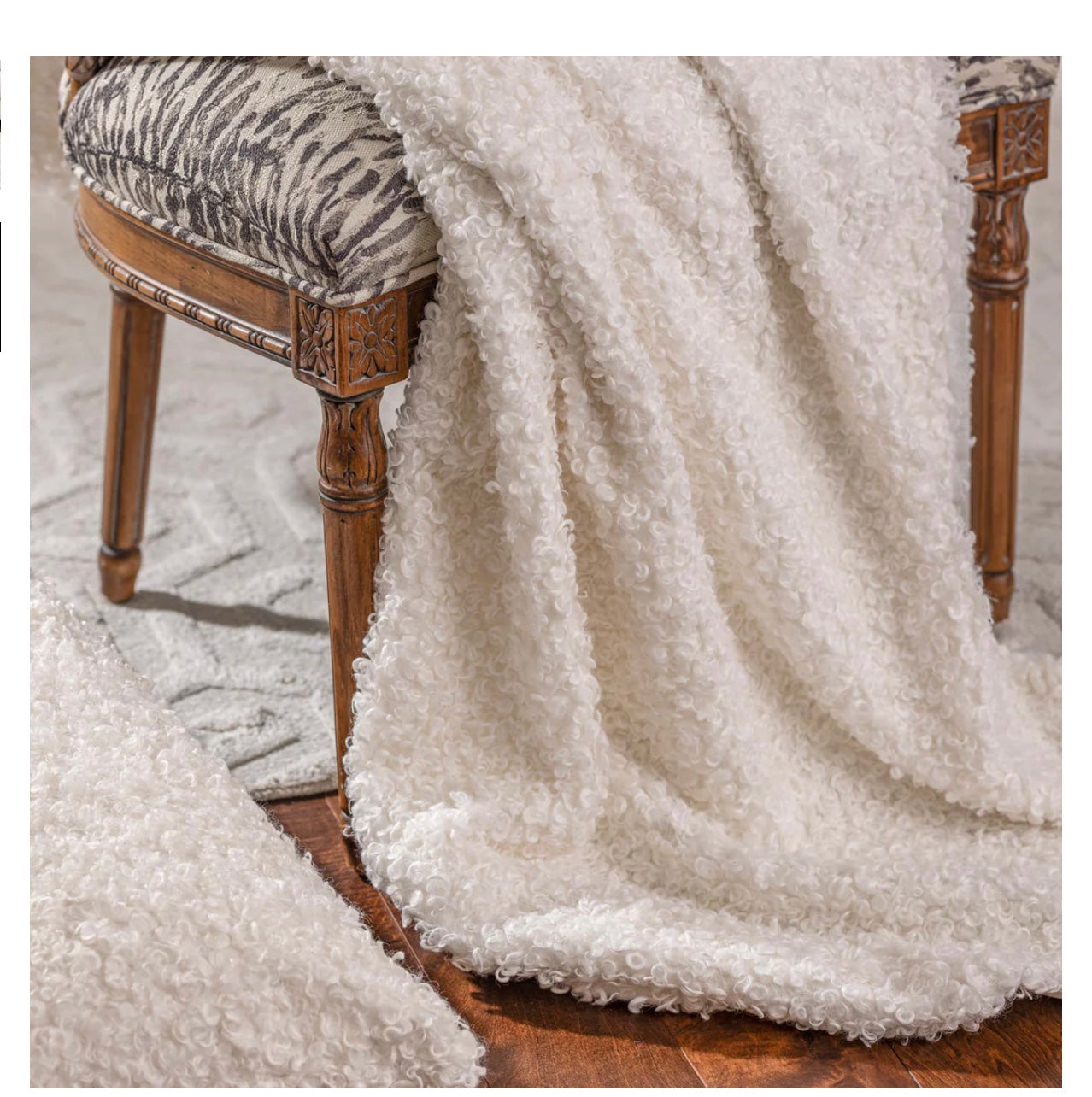 Mondo Marshmallow Luxe Throw – Designer 42x98 Blanket (Copy)