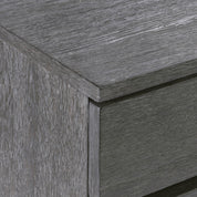 Menton Dresser