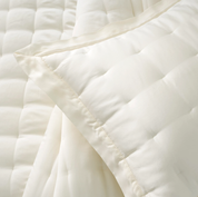 SILKEN SOLID GREY PUFF