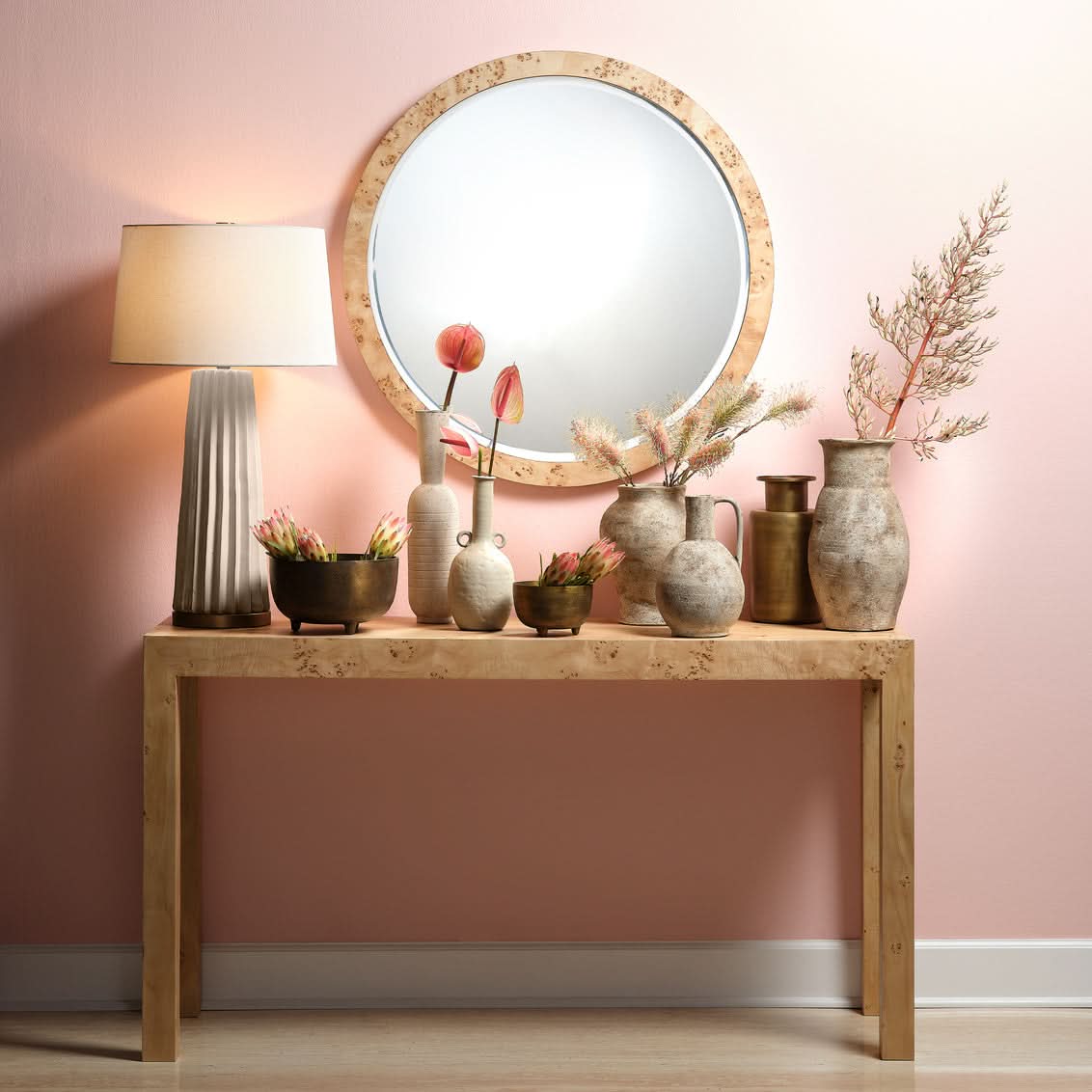 PLEATED TABLE LAMP